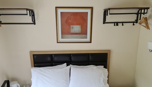 Basic Double Room, Ensuite (Small Double room)