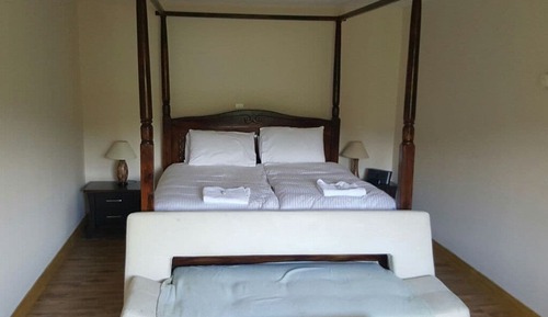 Quadruple Room, Ensuite (River View)