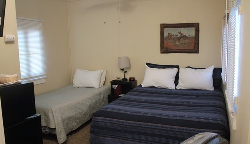 Junior Room, Refrigerator & Microwave, Courtyard View