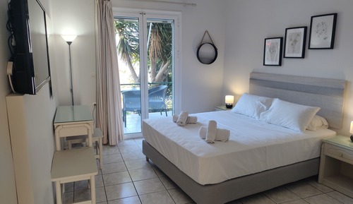 Studio, Sea View