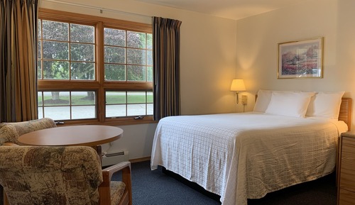 Room, 1 Queen Bed (First Floor)