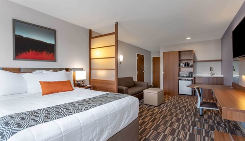 Studio Suite, 1 Queen Bed with Sofa bed, Non Smoking