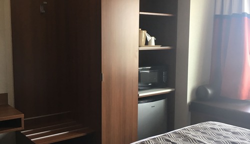 Deluxe Room, 1 Queen Bed, Non Smoking, Jetted Tub