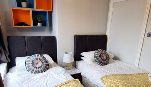 Basic Single Room, Ensuite