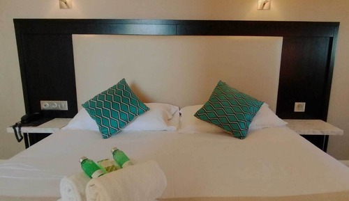 Double Room, 1 Queen Bed, Sea side