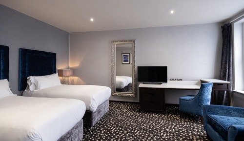 Classic Triple Room, Multiple Beds, City View