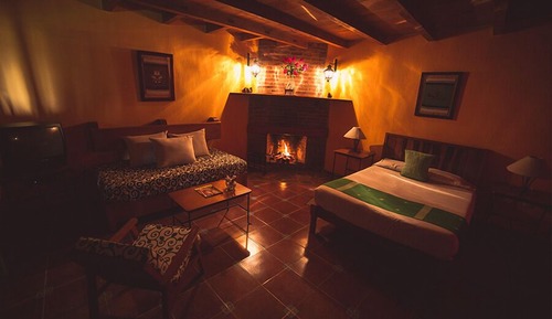 Deluxe Room, 1 King Bed, City View