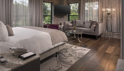 Suite, 1 King Bed, Balcony