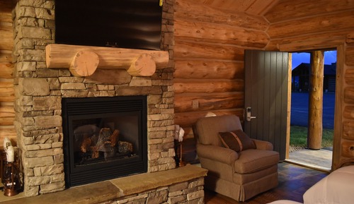 Small Cabin, King Bed