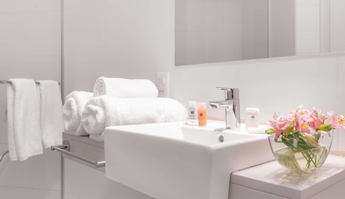 Suite, 1 King Bed, River View