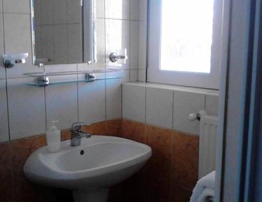 Twin Room with Private Bathroom