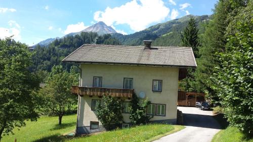 Nine-Bedroom House