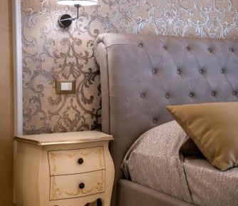 Deluxe King Room with Private Bathroom