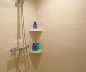 Twin Room with Shower