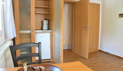 One-Bedroom Apartment - Hauptstraße 41