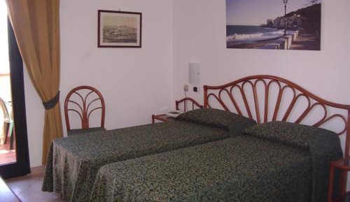 Double Room with Balcony and Sea View