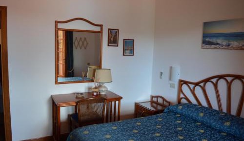 Standard Double or Twin Room with Partial Sea View