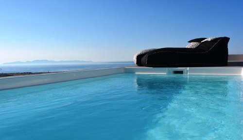 Elysian Villa with Pool, Sea & Sunset view