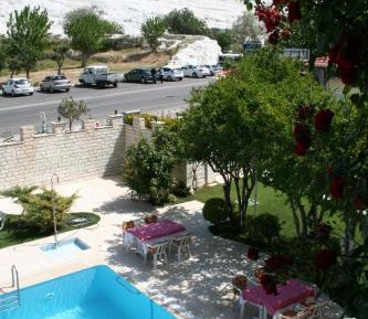 Quadruple Room with Pamukkale View