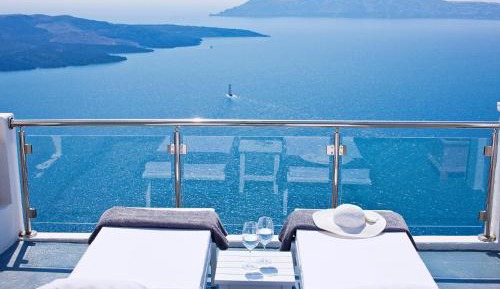 Astrophelia Suite with Hot Tub and Caldera View