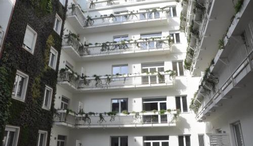 Apartment with Terrace - Piazza Santa Maria Beltrade, 1