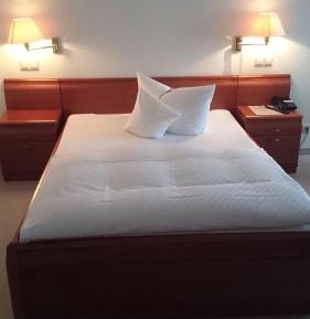 Large Single Room