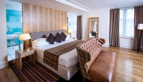 Luxury King Room