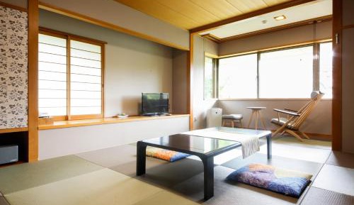 Japanese-Style Superior Room with Shared Bathroom
