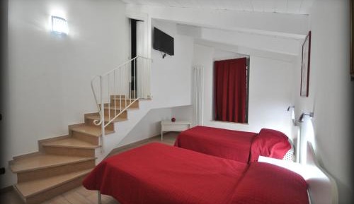 Twin Room with Shower
