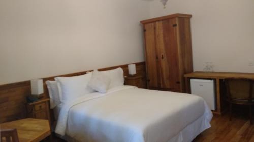 Large Double or Twin Room