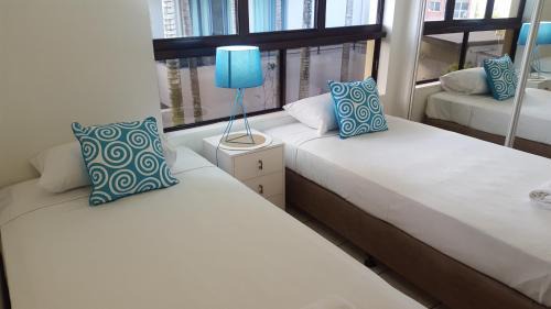 Three-Bedroom Apartment Marina Heights - Mid Level