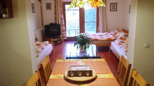 Apartment with Garden View