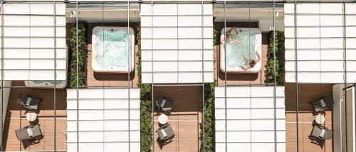 Deluxe Double or Twin Room with Spa Bath and Patio