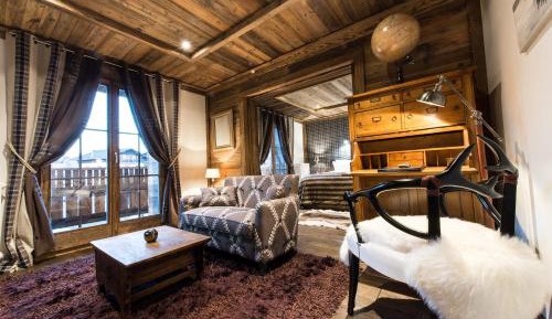 Suite with Mountain View