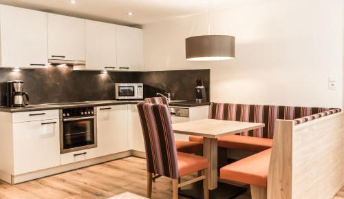 One-Bedroom Apartment - 100
