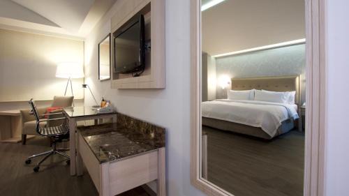 Standard Queen Room with Two Queen Beds