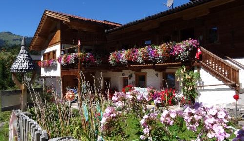 Deluxe Two-Bedroom Apartment