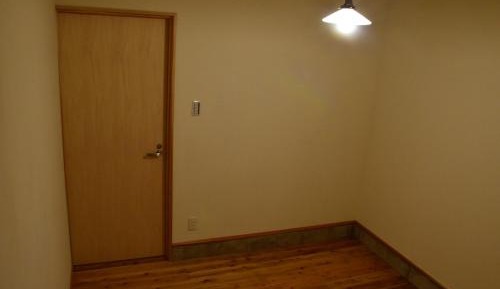 Twin Room with Shared Bathroom