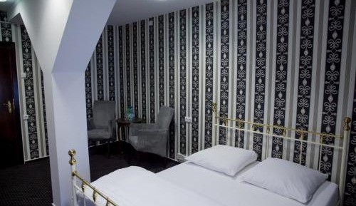 Double Room with King Bed