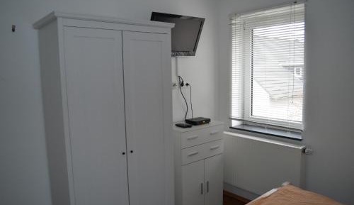 Single Room with Private Bathroom
