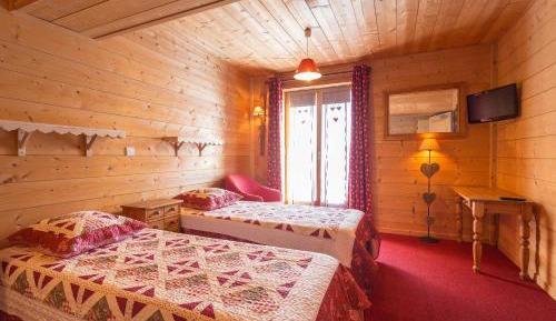 Deluxe Family Suite