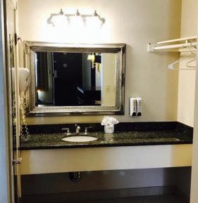 King Room with Spa Bath