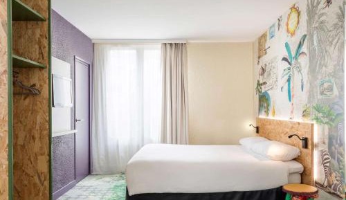 Standard Queen Room