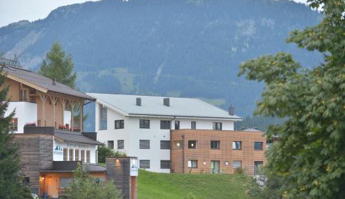 One-Bedroom Apartment with Balcony