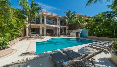 Deluxe Villa