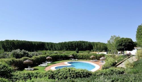 One-Bedroom Holiday Home