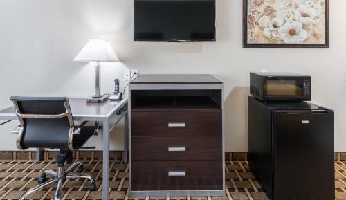 Deluxe Queen Suite - Disability Access