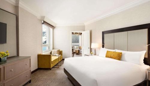 Two-Bedroom Suite with Lake View