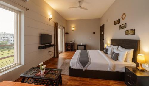 King Room with Balcony