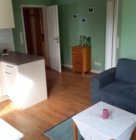 One-Bedroom Apartment with Shower